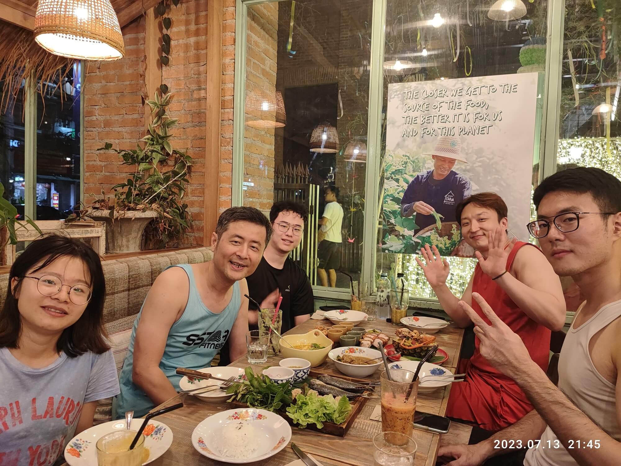 Read more about the article Kicking off the Chiang Mai summer research camp with a nice buffet dinner